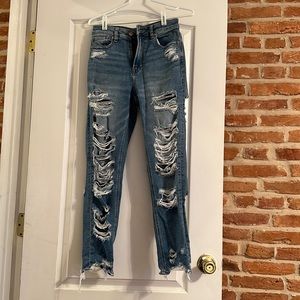 Distressed AE Jeans